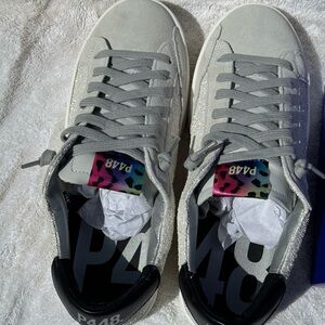 P448 NIB John Pearl Glitter